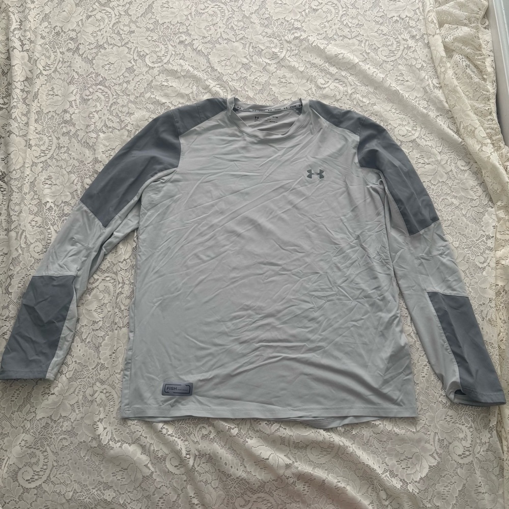 Under Armour Fish Shirt Men's Size XL/TG/EG Gray HeatGear Loose Long Sleeve